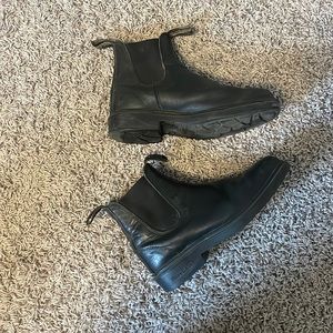 Blundstone chisel toe boots
